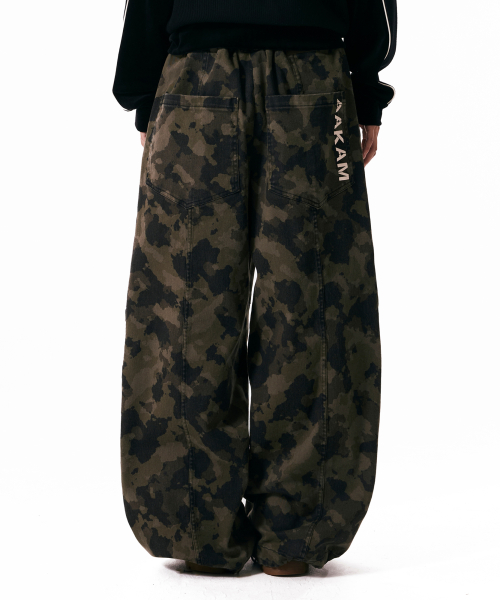 Knee Pin-tuck Camouflage Twill Pants (Khaki)