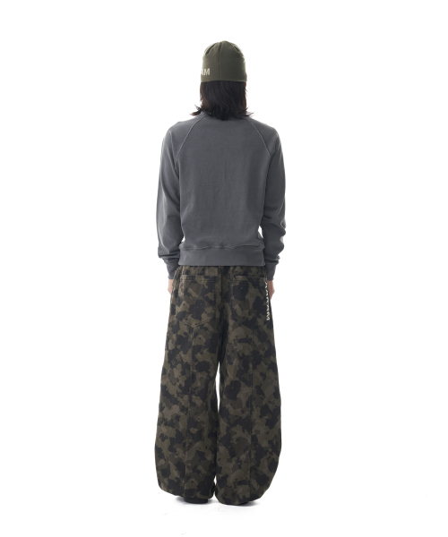 Knee Pin-tuck Camouflage Twill Pants (Khaki)