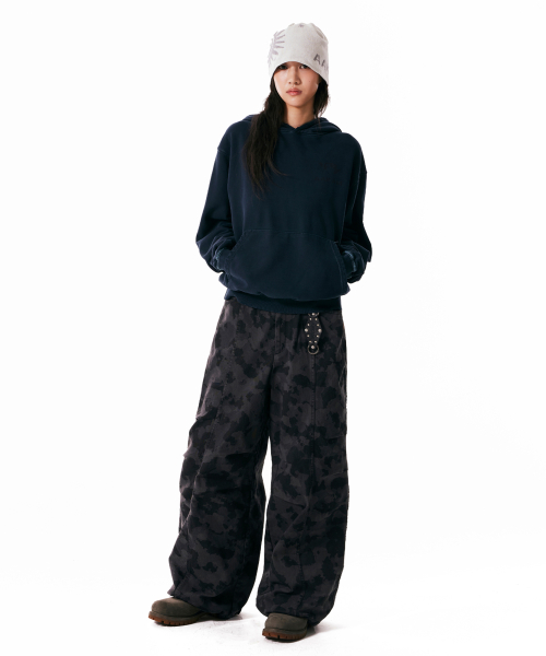 Knee Pin-tuck Camouflage Twill Pants (Black)