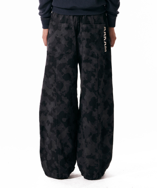 Knee Pin-tuck Camouflage Twill Pants (Black)