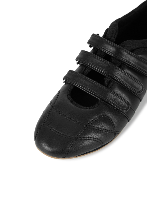 MOZZI SHOES IN BLACK