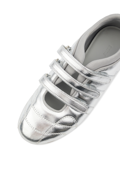 MOZZI SHOES IN SILVER