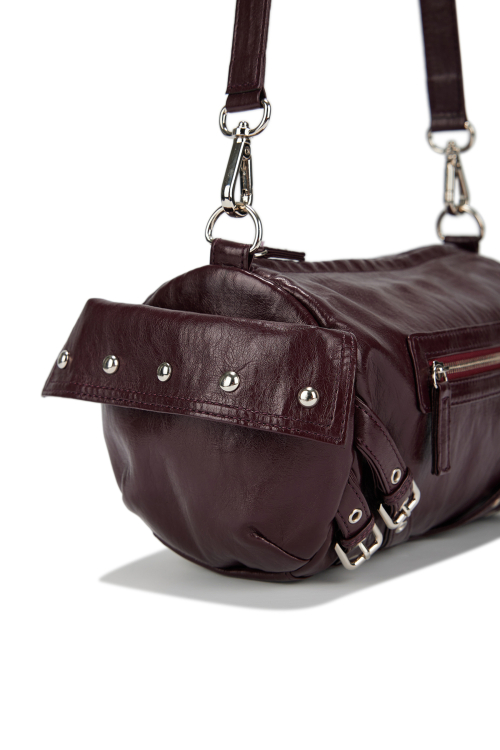 STUD POCKET BAG IN BURGUNDY