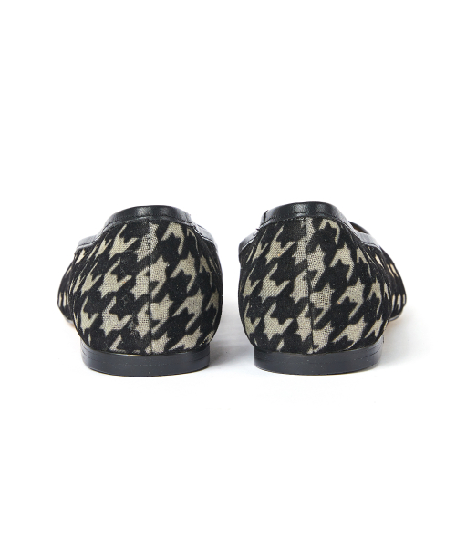 Houndstooth Stiletto Flat [Black]