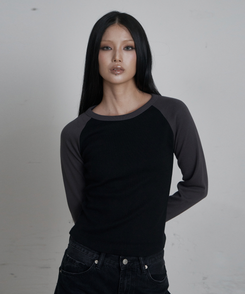 C RAGLAN LONG SLEEVE T-SHIRT_BLACK