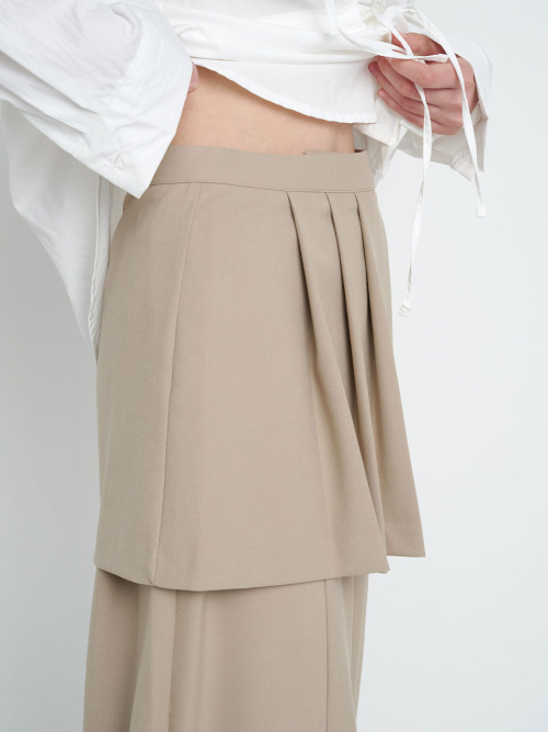 PLEATED LAYERED SKIRT PANTS / BEGIE
