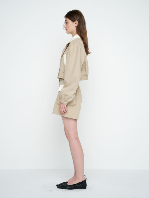 BUTTON WOOL SHORTS / BEGIE