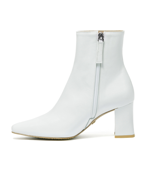 Jenny Boots [White]