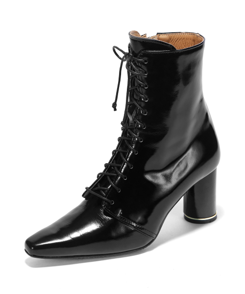 Glossy Lace-Up Boots [Black]