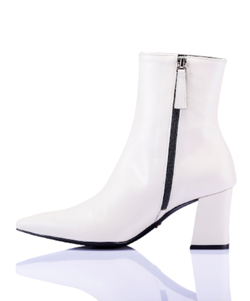 The Boots [Cream]