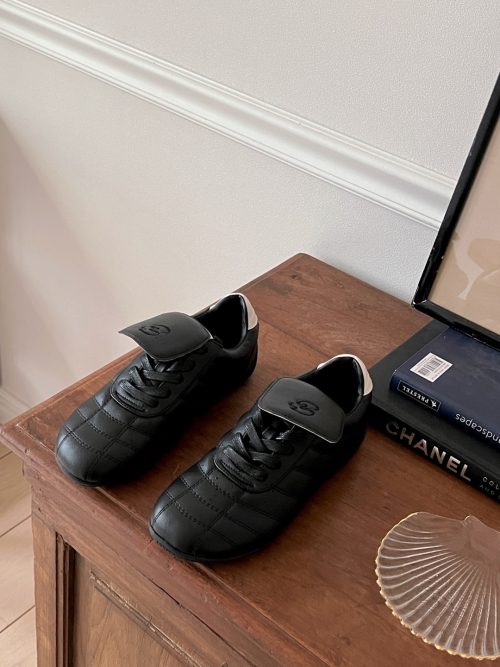 Moylet sneakers