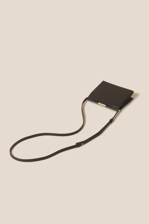 Mael Passport Wallet (Brown)_RCWGX24643BRD