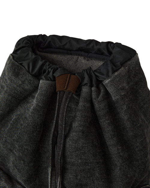 OUT POCKET DENIM BACKPACK [BLACK]