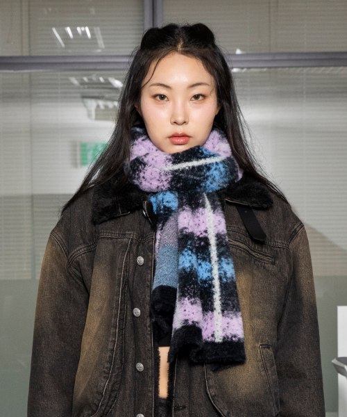 XTA056 체크 소프트 헤어리 머플러 (CANDY BLACK)