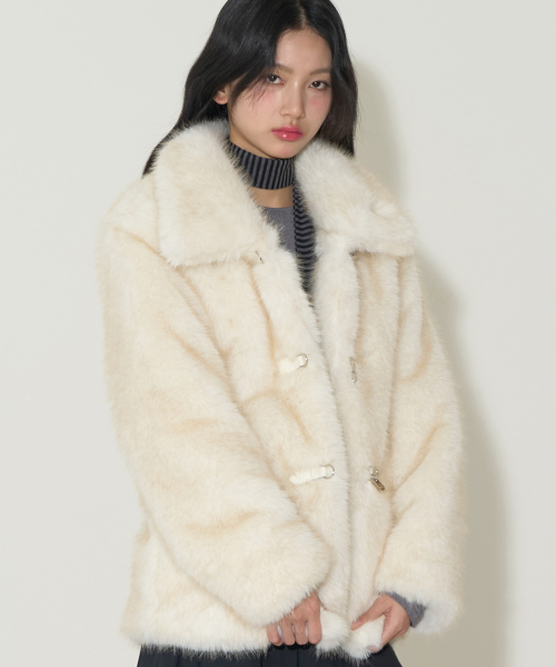 Shearing Fur Jacket Ivory