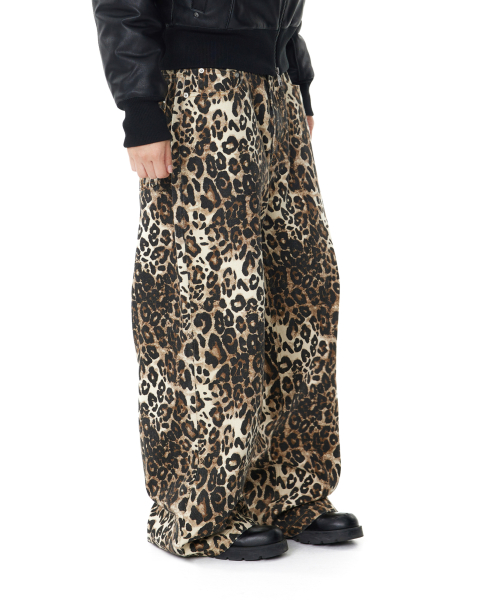 Leopard Pattern Cotton Pants (Brown)