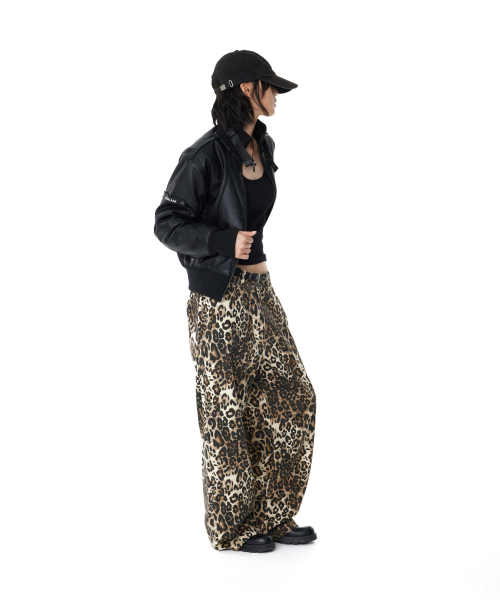 Leopard Pattern Cotton Pants (Brown)