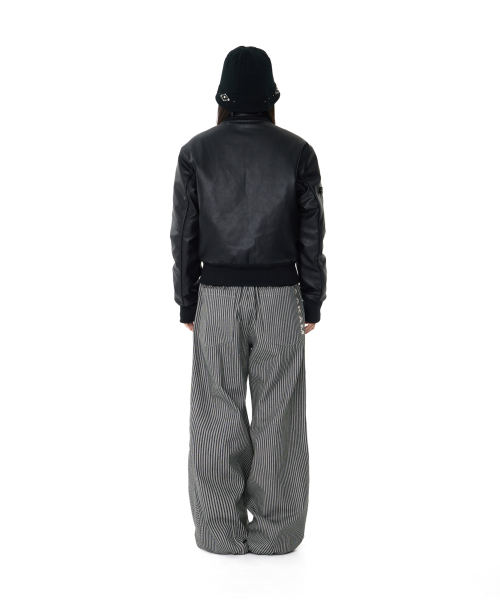 Knee Pin-tuck Stripe Denim Pants (Black)