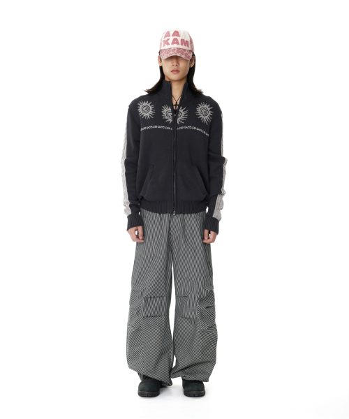 Knee Pin-tuck Stripe Denim Pants (Black)