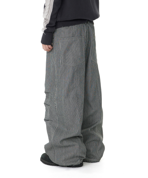 Knee Pin-tuck Stripe Denim Pants (Black)