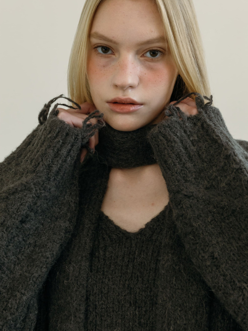 WOOL KNIT MUFFLER / CHARCOAL