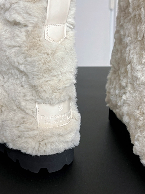 serene shearing boots