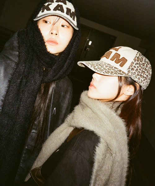 Wide Furry Muffler (Beige)