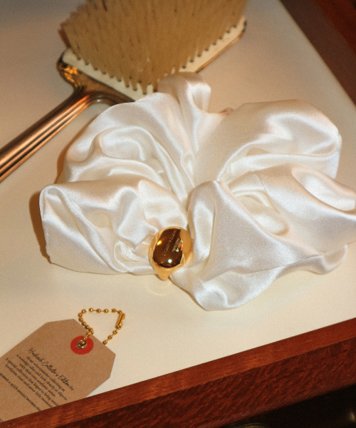 Silk Scrunchie_White Cream
