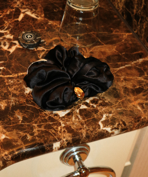 Silk Scrunchie_Black