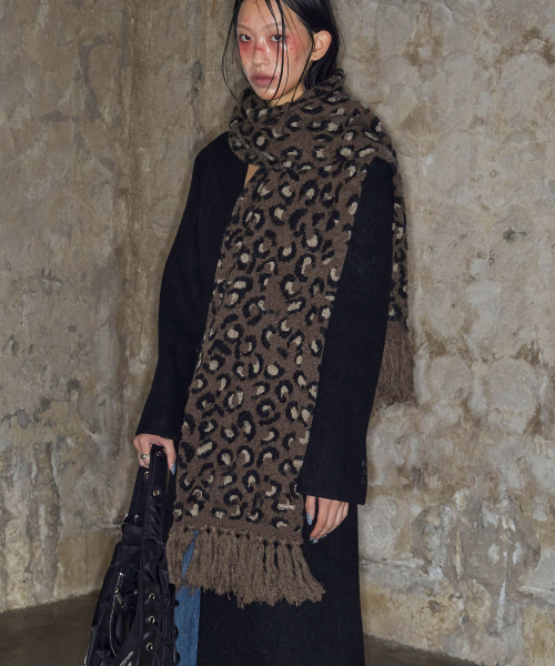 Leopard Alpaca Muffler (BROWN)
