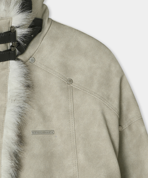 Pigment Mustang Fur Jumper (grayish beige)