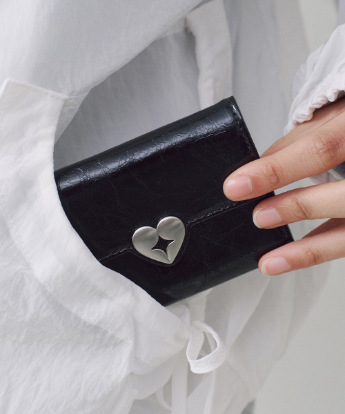 HEARTY FLAP WALLET - BLACK