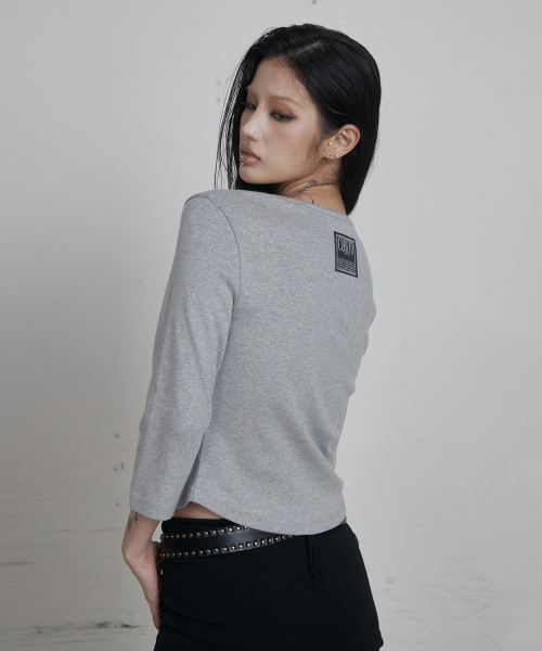 C 90S LINE V-NECK T-SHIRT_GREY