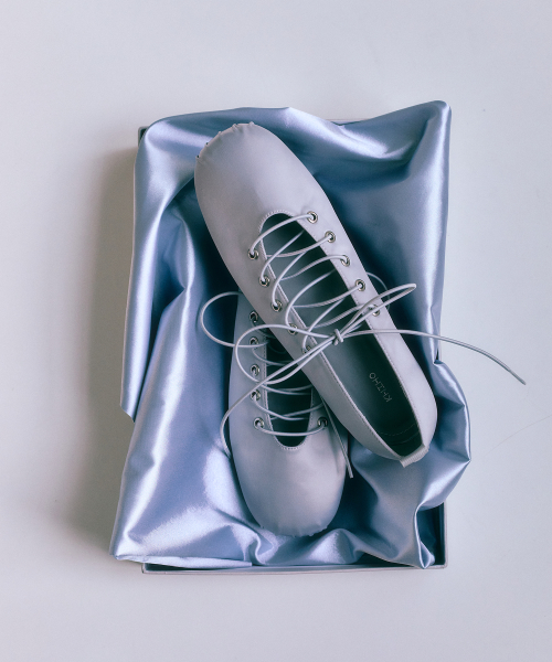 DOLPHIN LACE UP FLATS / 3 COLORS