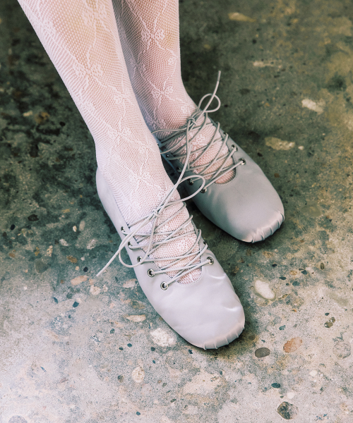 DOLPHIN LACE UP FLATS / 3 COLORS