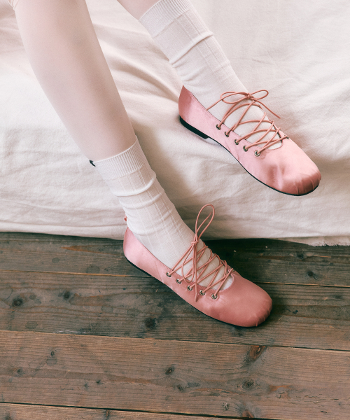 DOLPHIN LACE UP FLATS / 3 COLORS