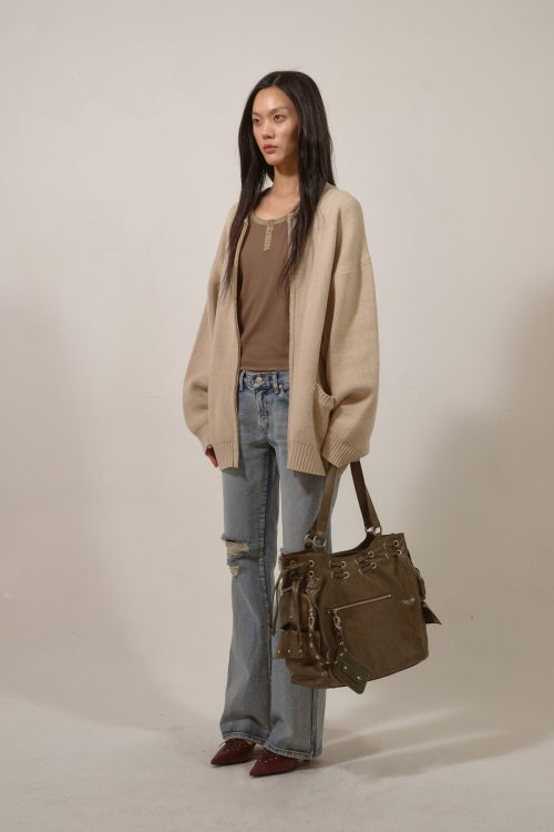 RIPPED DAMAGE BOOTS CUT DENIM IN BLUE