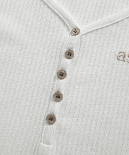 WISH RIBBED BUTTON TEE / IVORY