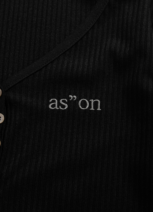 WISH RIBBED BUTTON TEE / BLACK