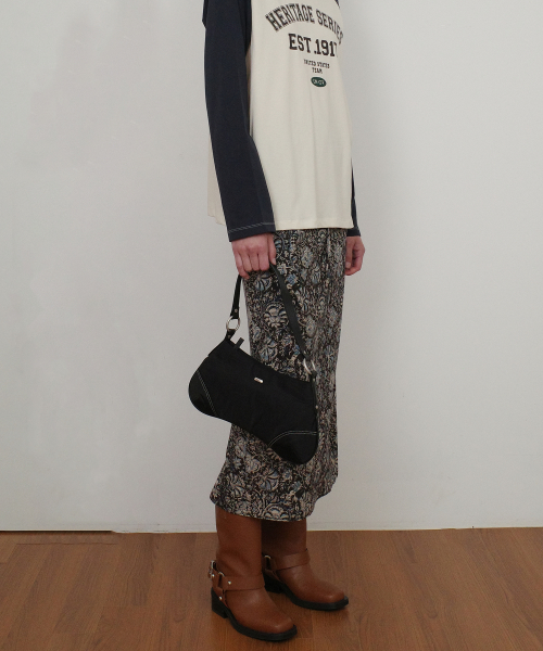 RIVET STITCH HOBO BAG - BLACK