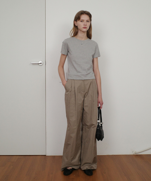 CLASSIC TWO TUCK WIDE PANTS - BROWN