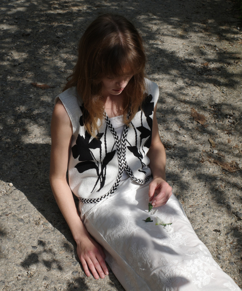 FLOWER LACE SKIRT - WHITE