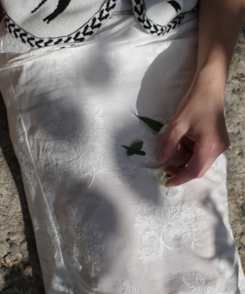FLOWER LACE SKIRT - WHITE