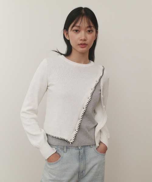 DIAGONAL BUTTON KNIT - WHITE