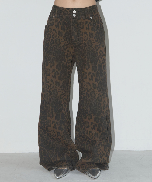 LEOPARD BOOTS CUT PANTS (BROWN) F25QD892