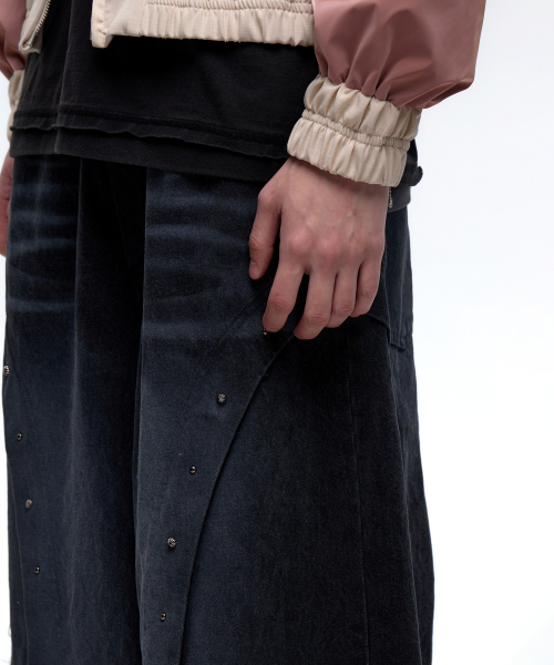 CURVED INCISION BALLOON DENIM PANTS - BLACK