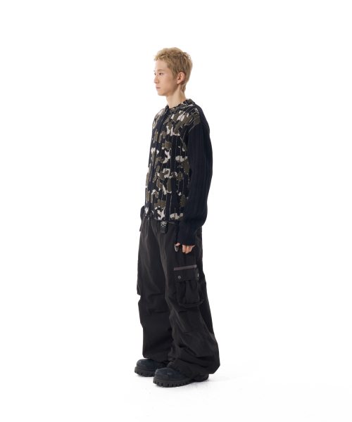 Knee Pin-tuck Contrast Cargo Pants (Black)