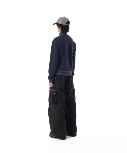 Knee Pin-tuck Contrast Cargo Pants (Black)