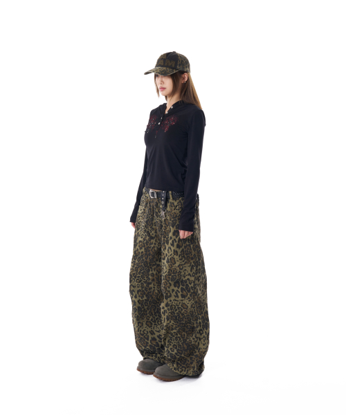 Knee Pin-tuck Leopard Cotton Pants (Khaki)