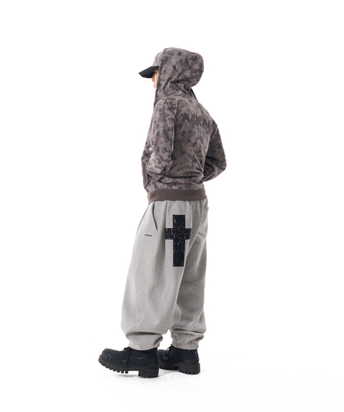 Laced CROS2 Patch Sweatpants (Gray)